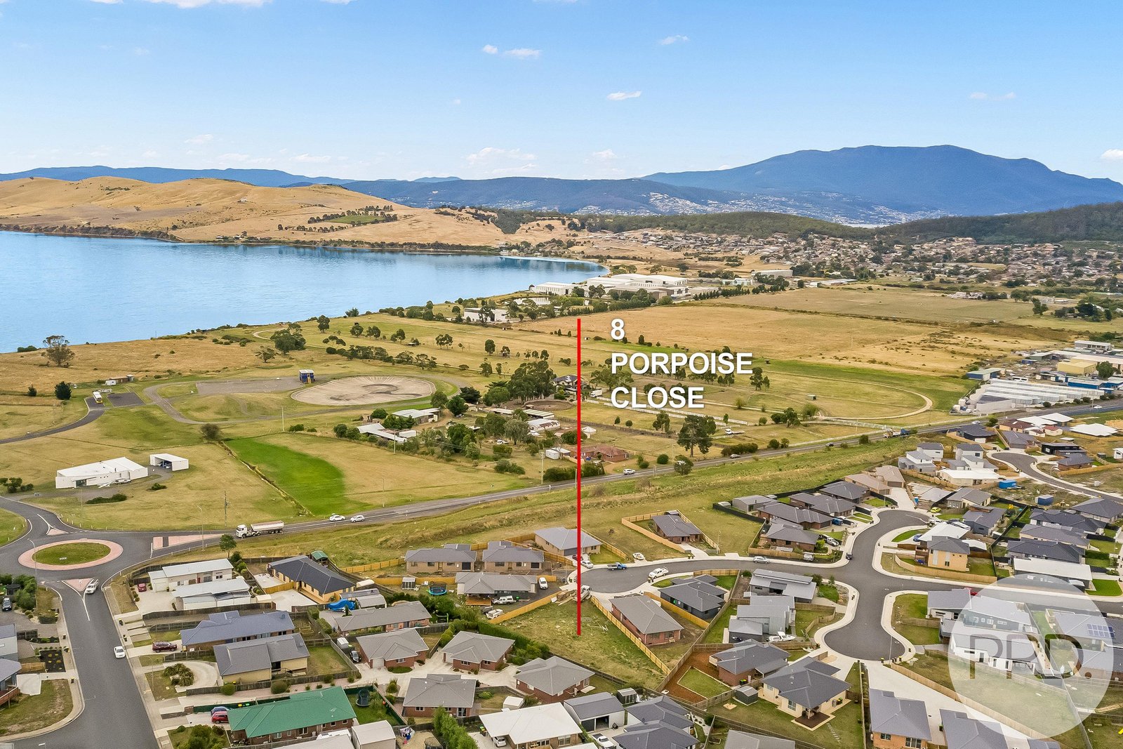 8 Porpoise Close OAKDOWNS 5