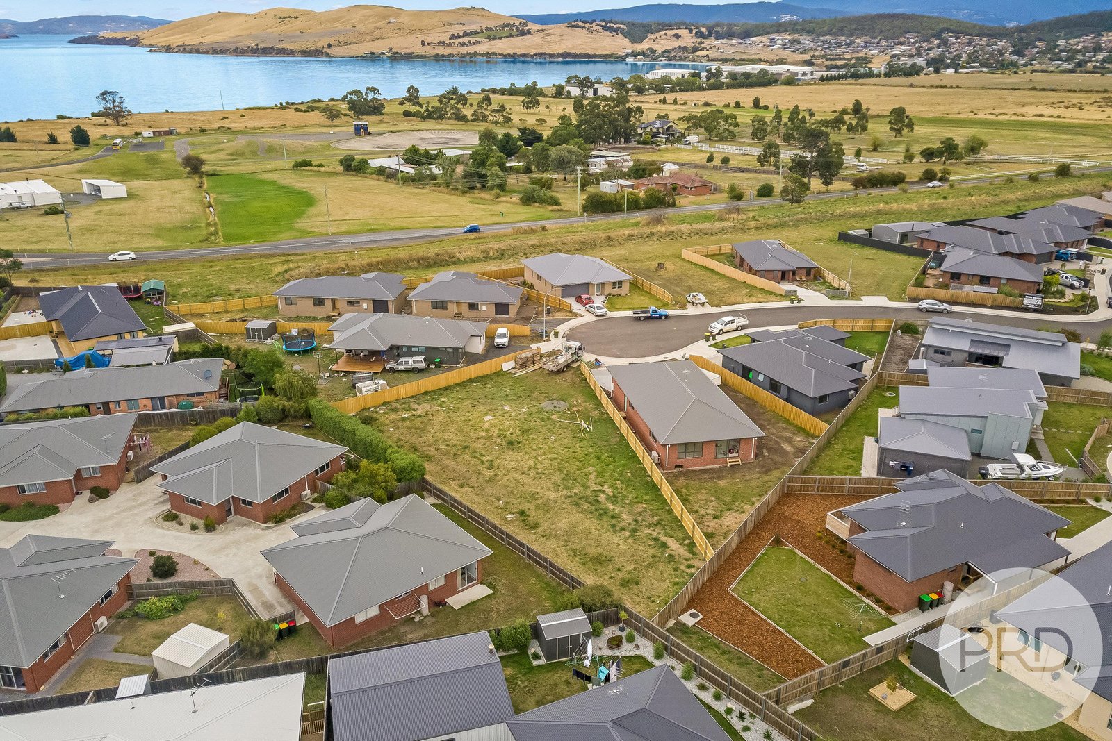 8 Porpoise Close OAKDOWNS 6