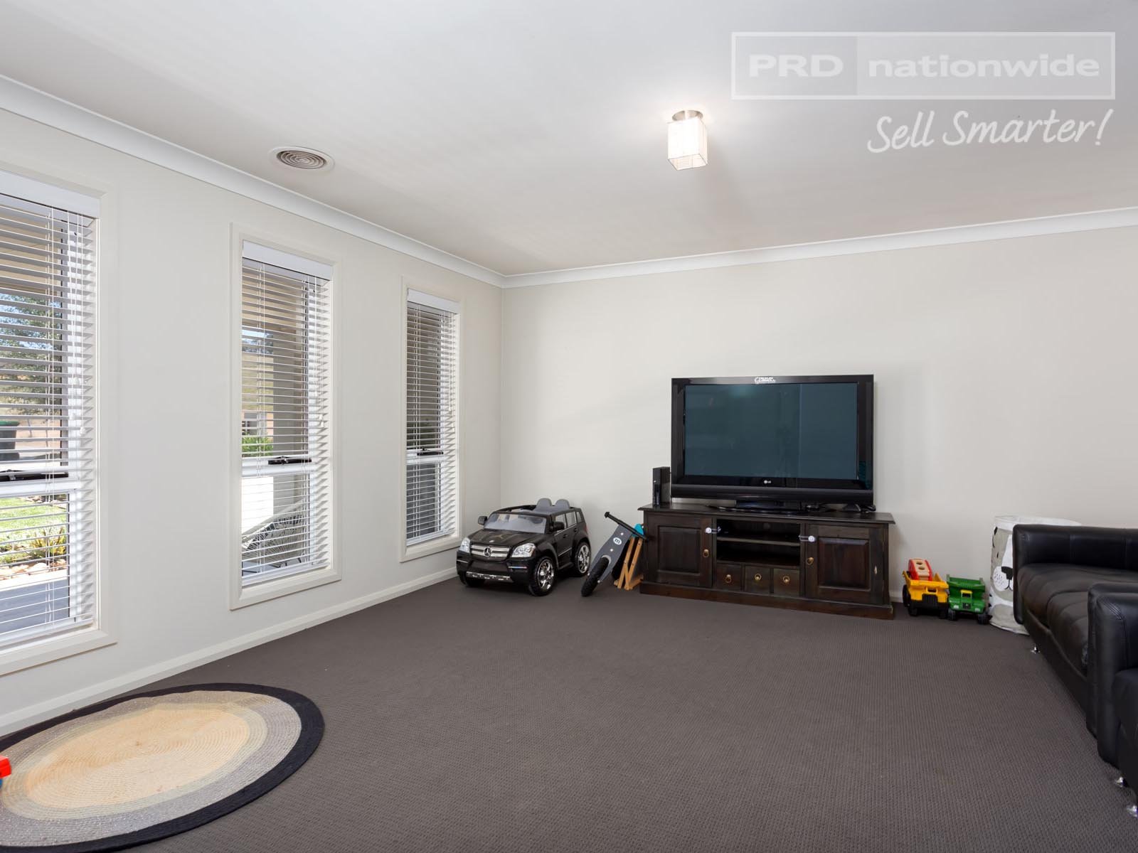 8 Preston Crescent LLOYD 5