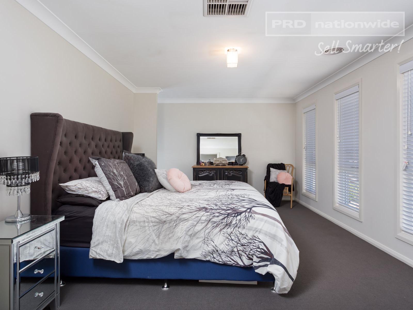 8 Preston Crescent LLOYD 7
