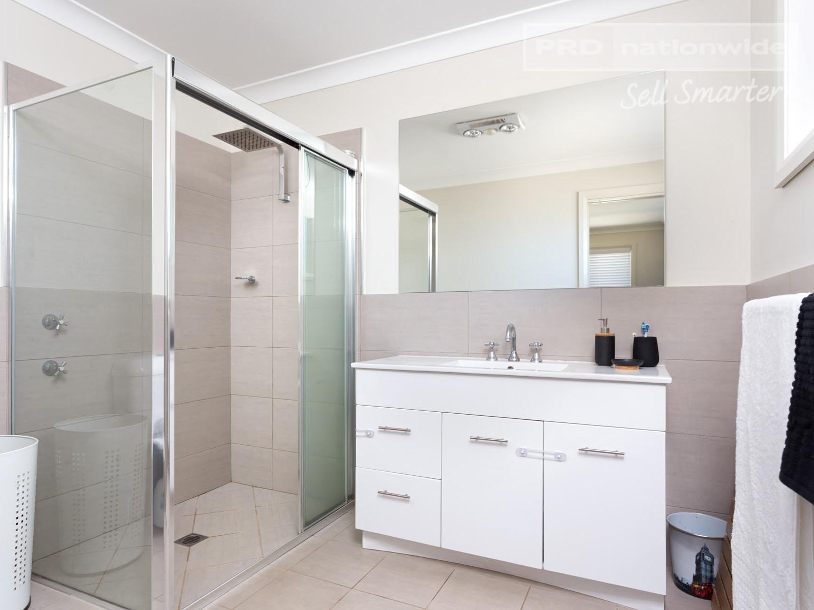 8 Preston Crescent LLOYD 8