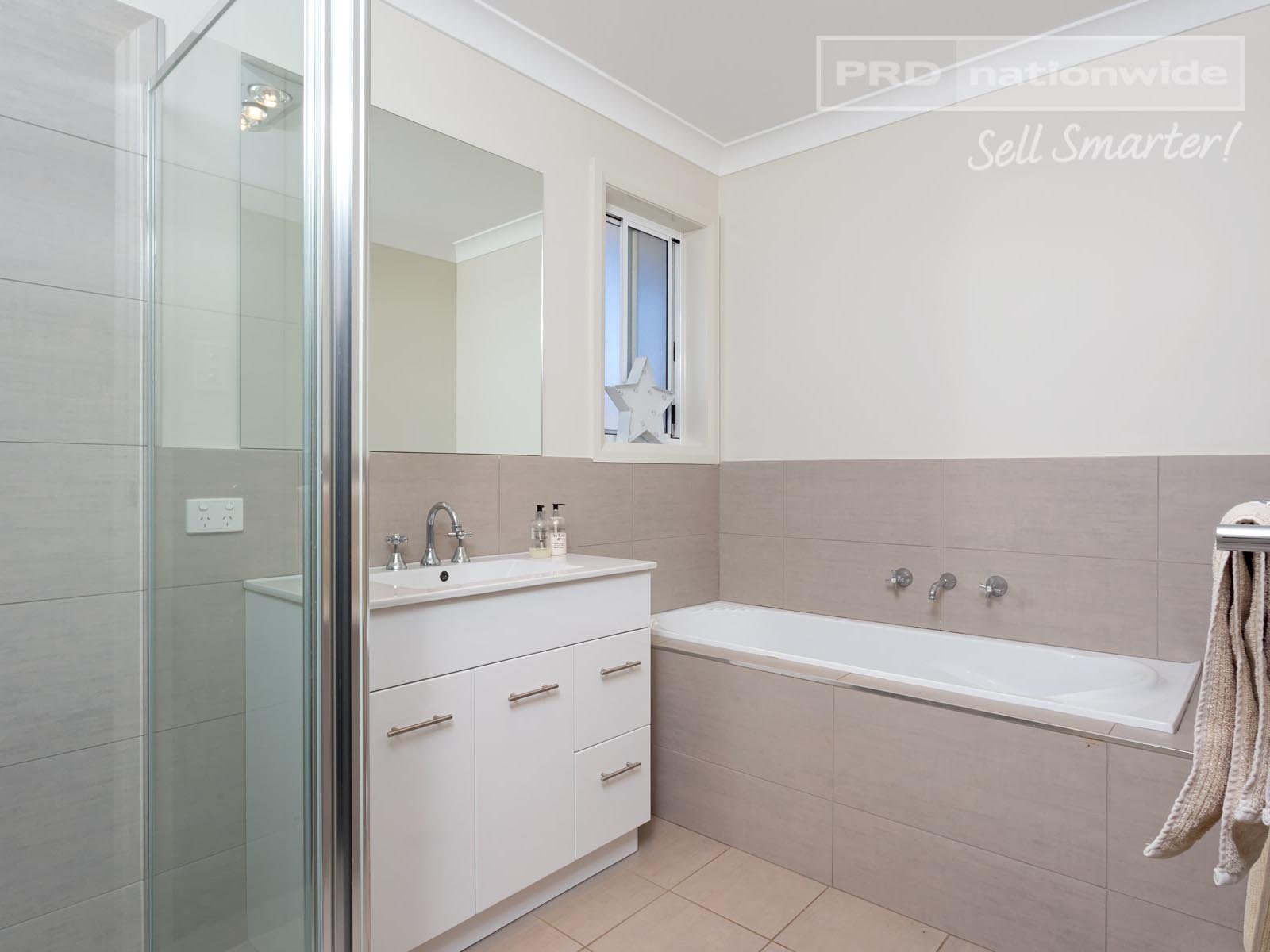 8 Preston Crescent LLOYD 11