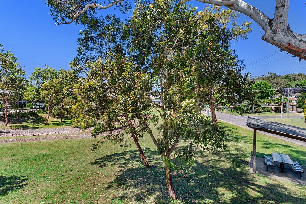 8 Primary Crescent NELSON BAY 22