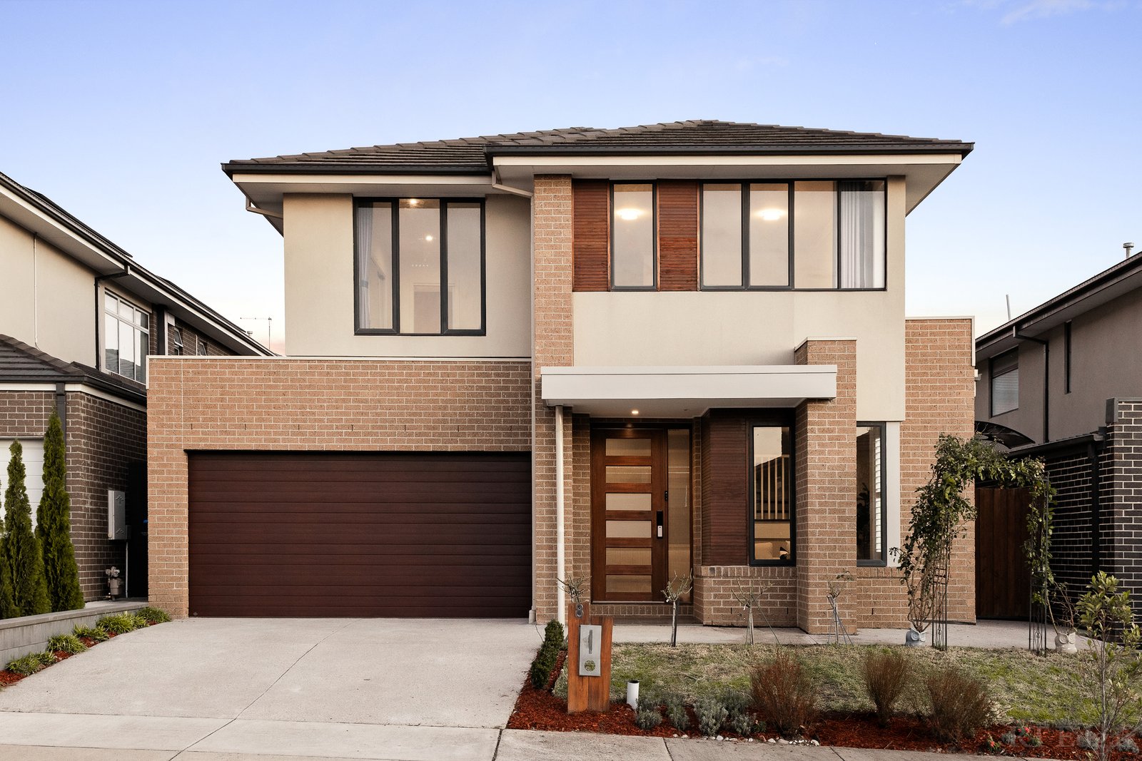 Real Estate and Property in 8 Primrose Street, Wantirna South, VIC