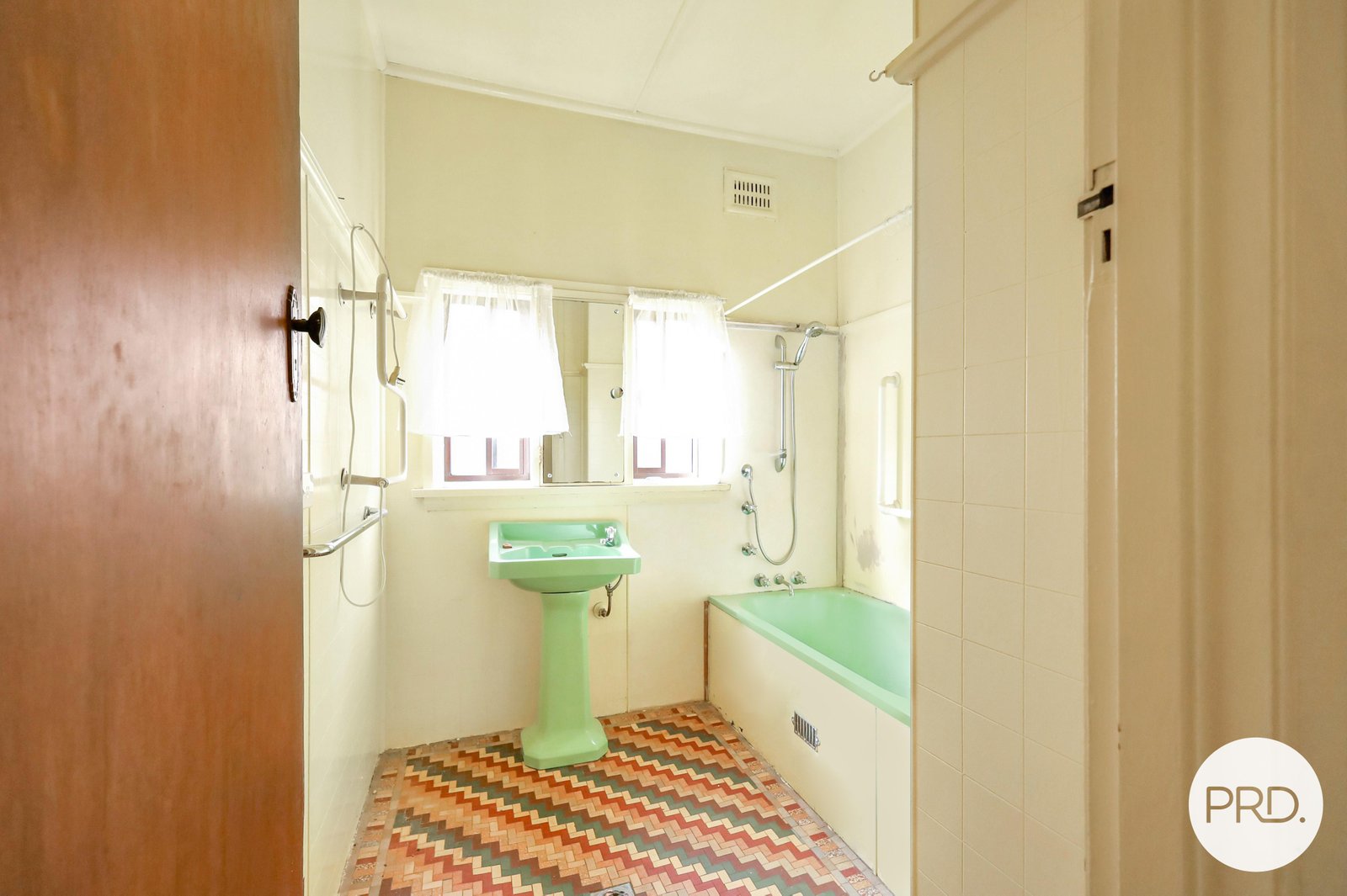 8 Prince Street ORANGE 8