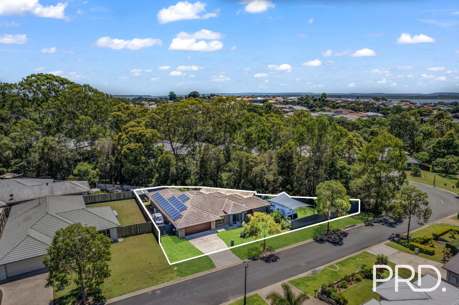 8 PYRUS Place REDLAND BAY 3