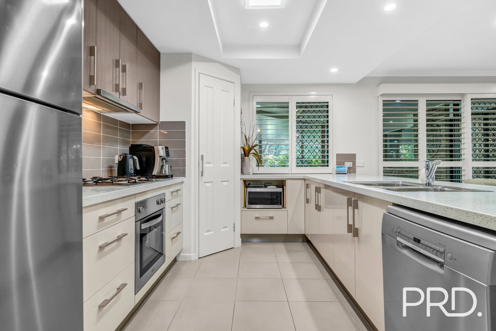 8 PYRUS Place REDLAND BAY 5