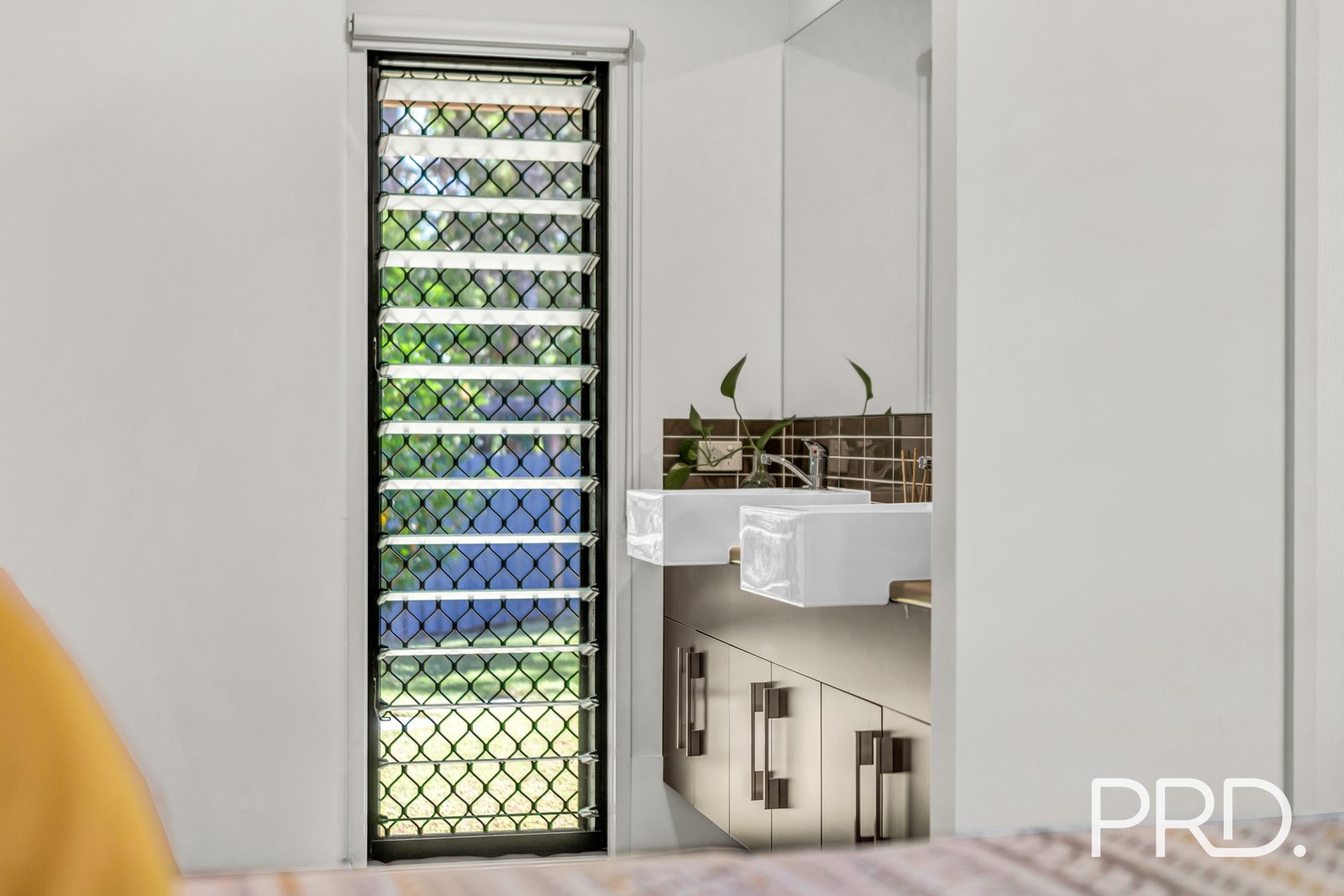 8 PYRUS Place REDLAND BAY 13