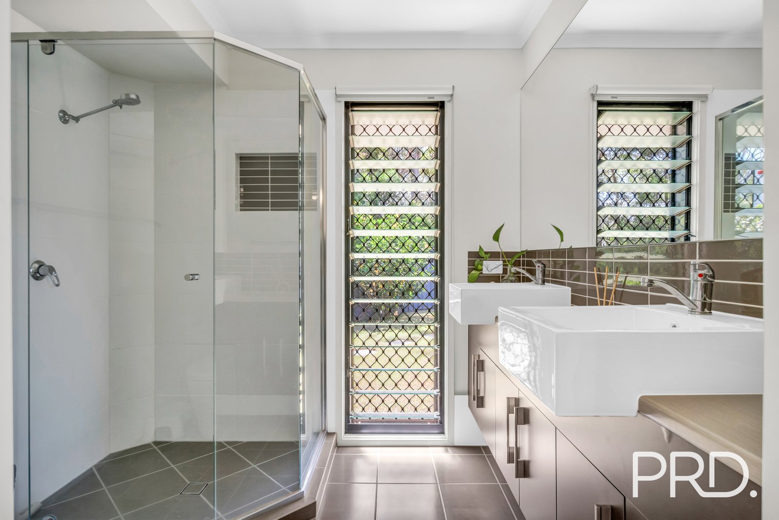 8 PYRUS Place REDLAND BAY 14