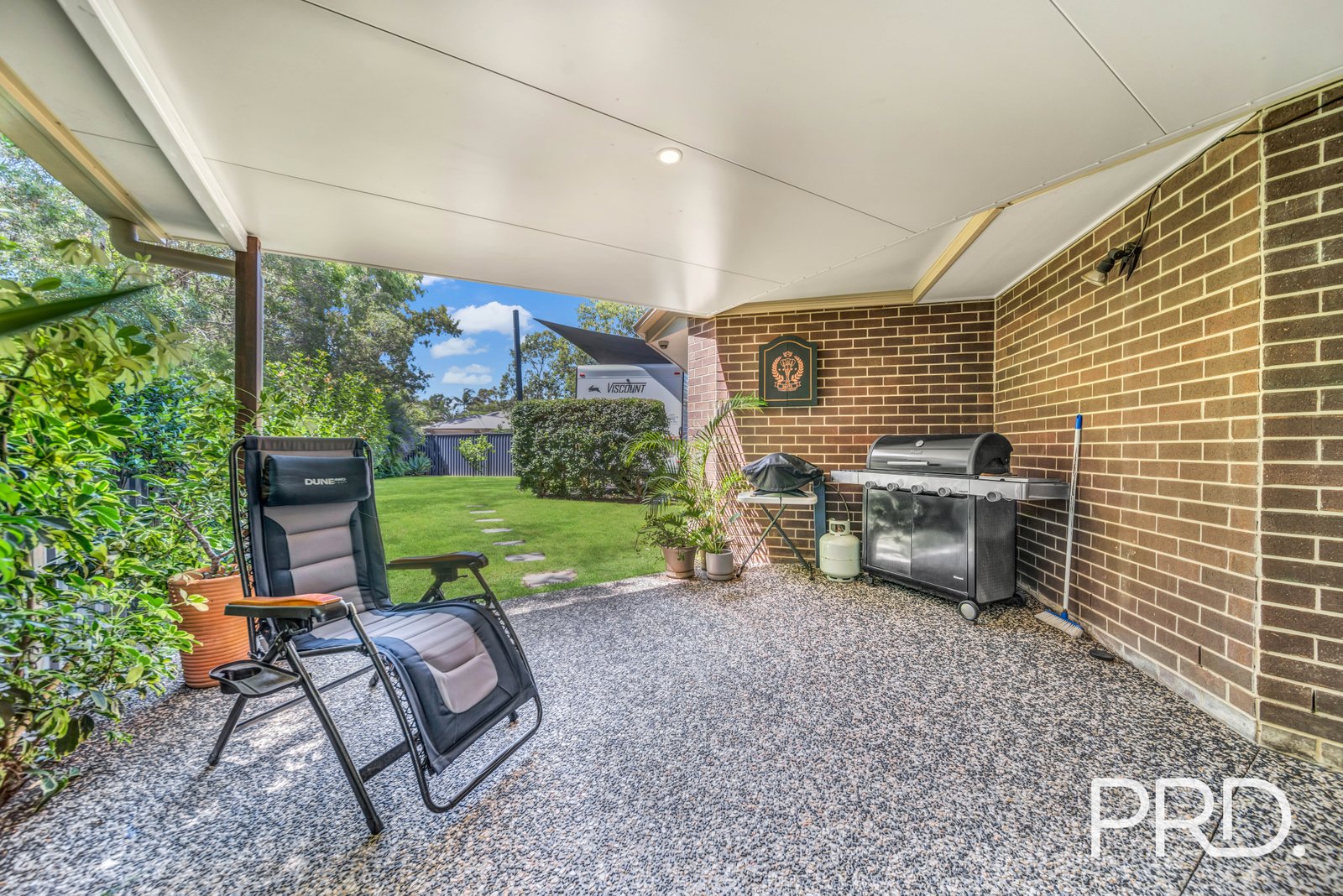 8 PYRUS Place REDLAND BAY 23