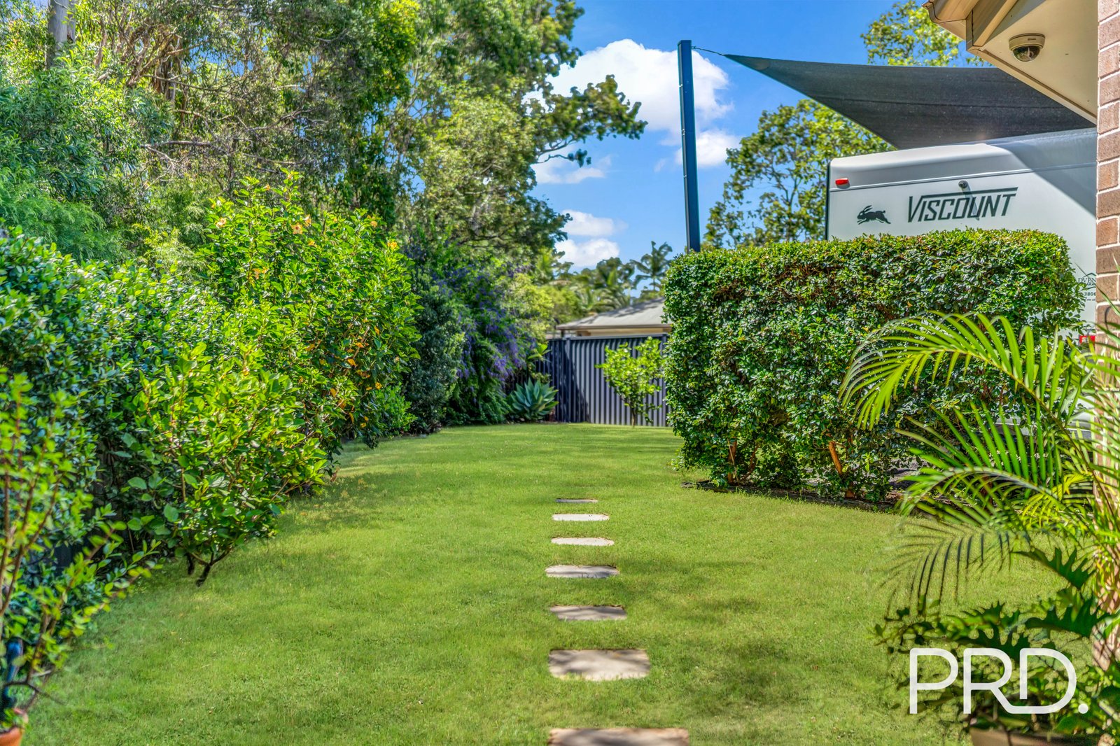 8 PYRUS Place REDLAND BAY 26