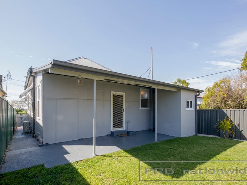 8 Radford Street HORSESHOE BEND 12
