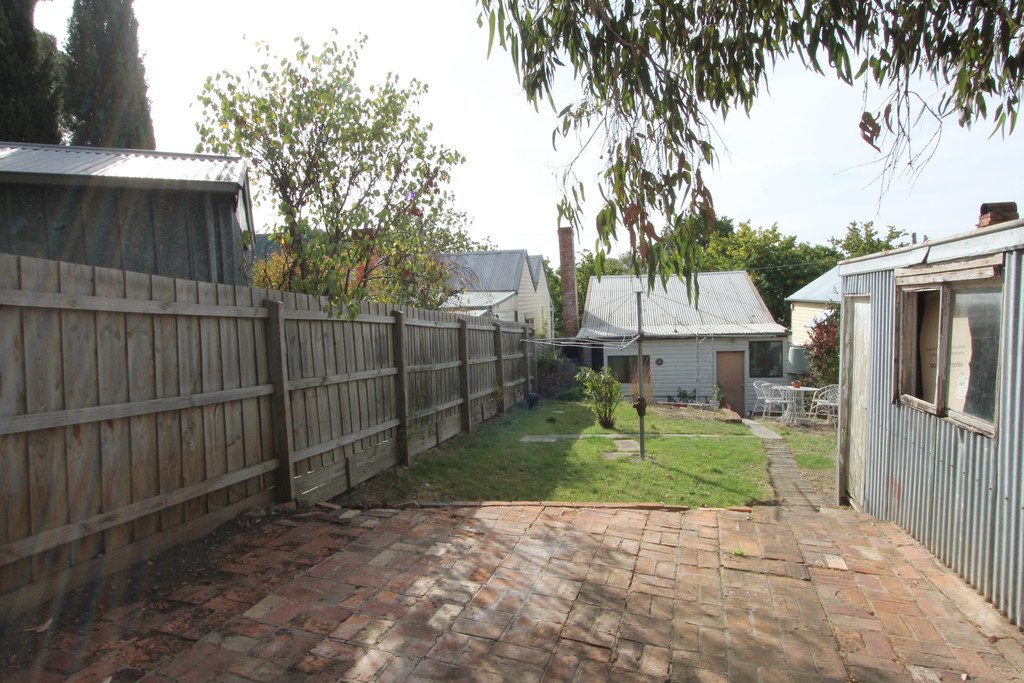 8 Raglan Street CRESWICK 9