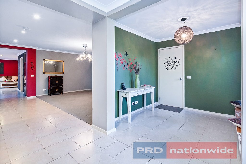 8 Rattray Court CANADIAN 2