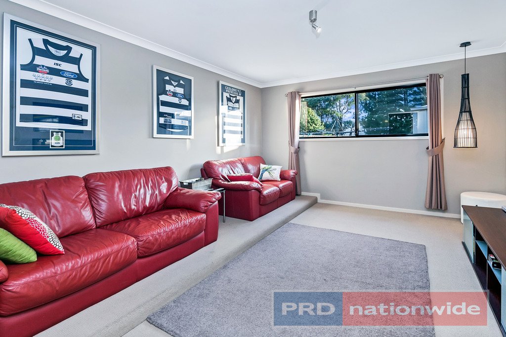 8 Rattray Court CANADIAN 3