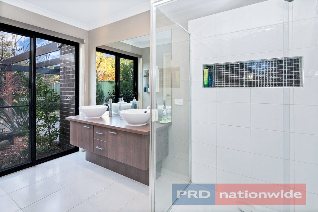 8 Rattray Court CANADIAN 6