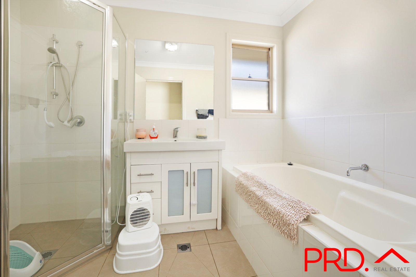 8 Regal Park Drive TAMWORTH 8