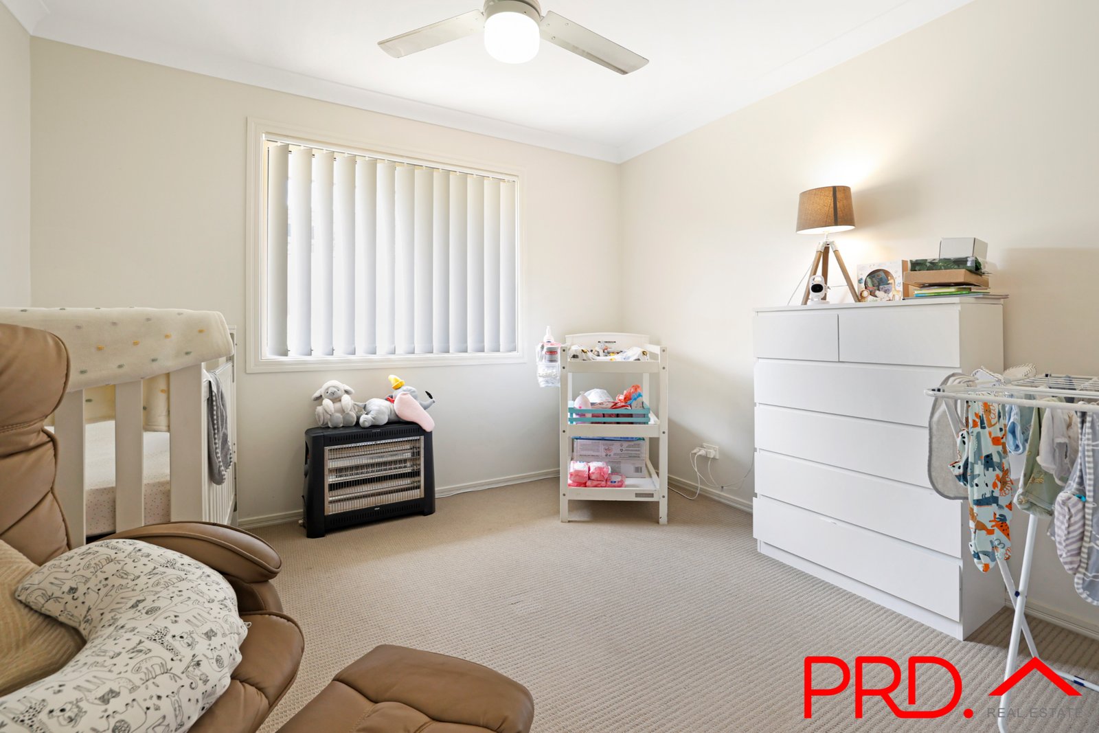 8 Regal Park Drive TAMWORTH 11