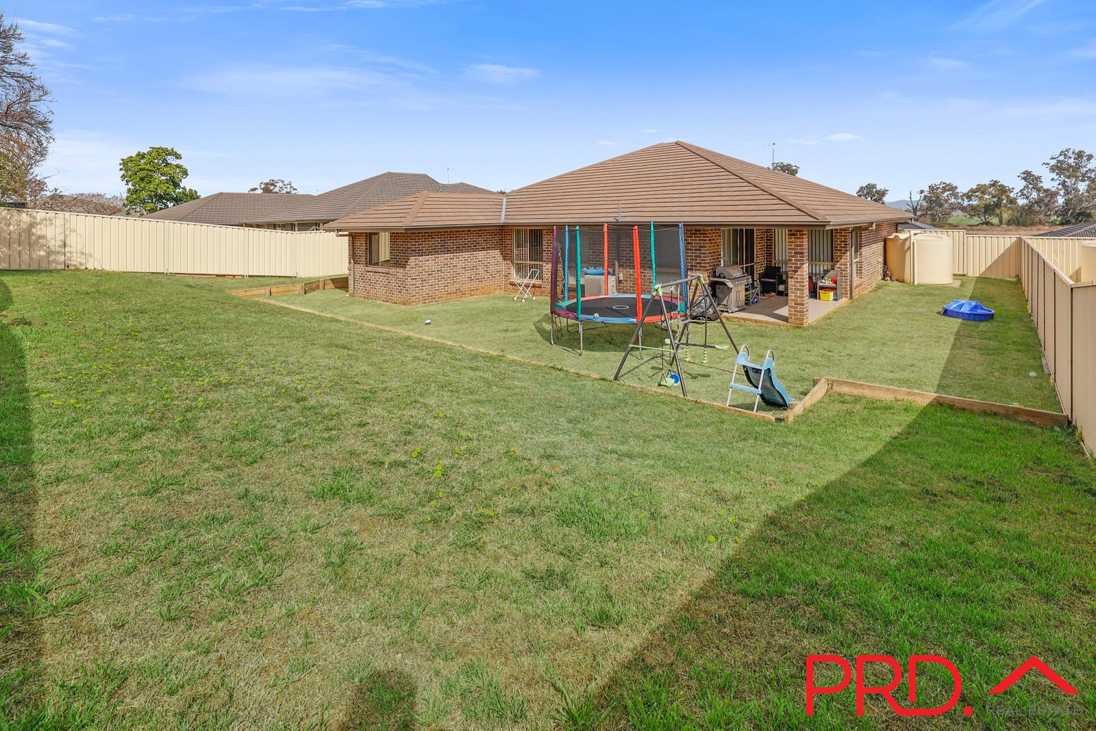 8 Regal Park Drive TAMWORTH 15