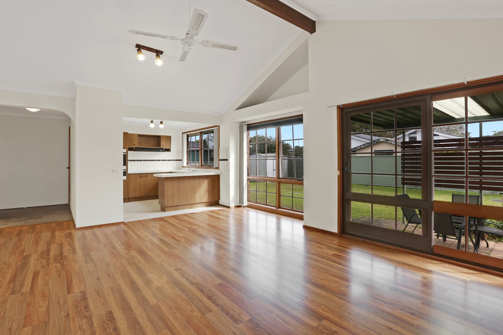 8 Regal Place BROWNSVILLE 3