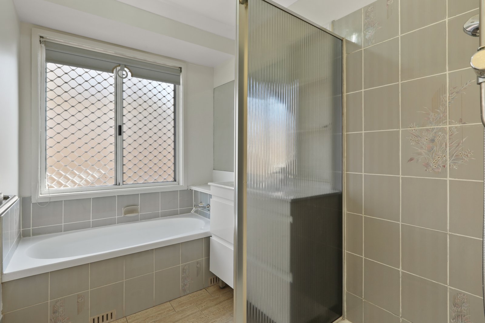 8 Regency Crescent BERKELEY 7