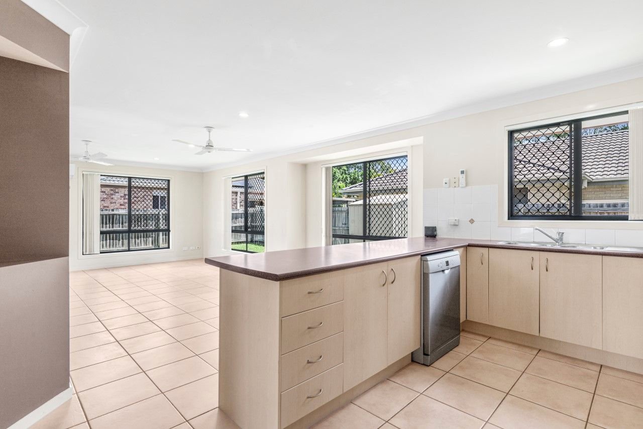 8 Reid Court BRACKEN RIDGE 9