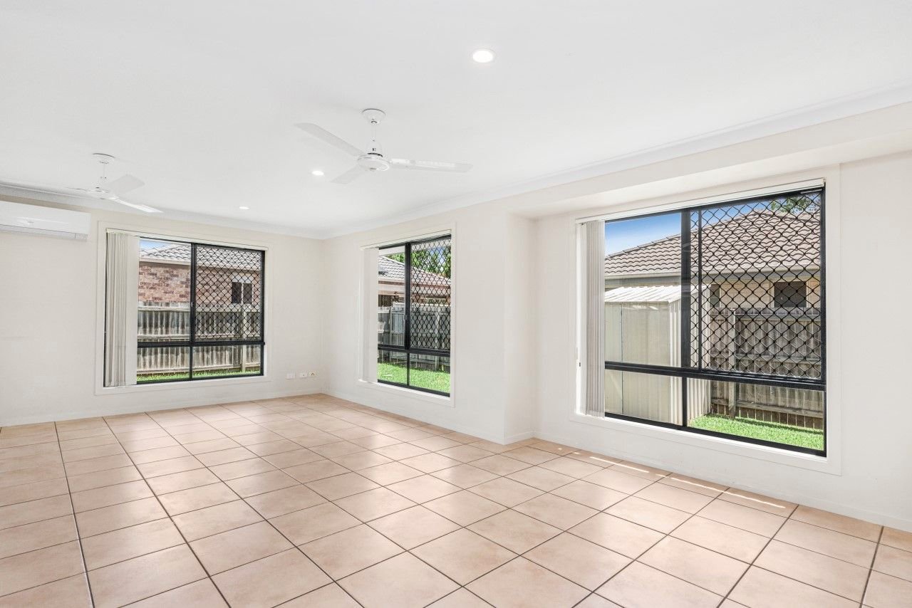8 Reid Court BRACKEN RIDGE 10