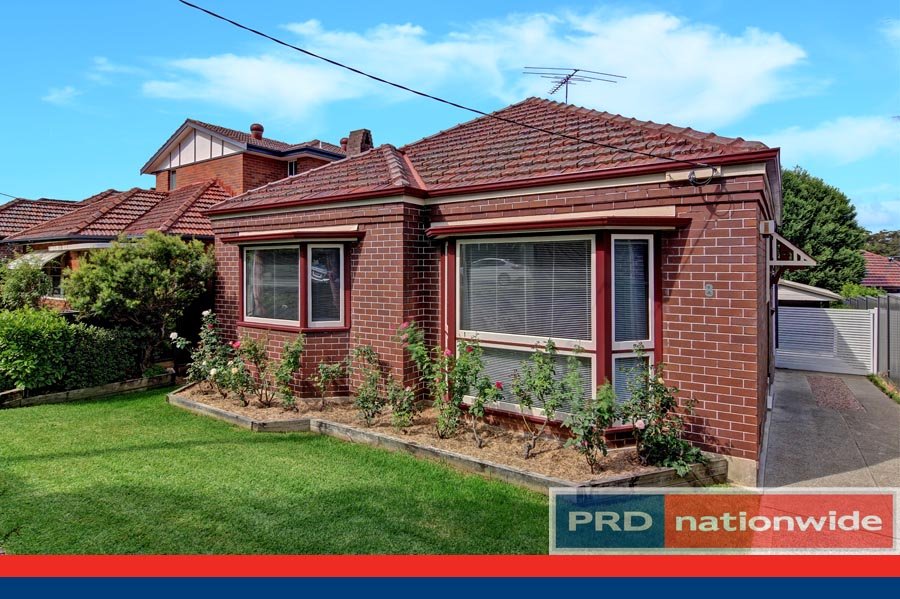 8 Renown Avenue OATLEY 1