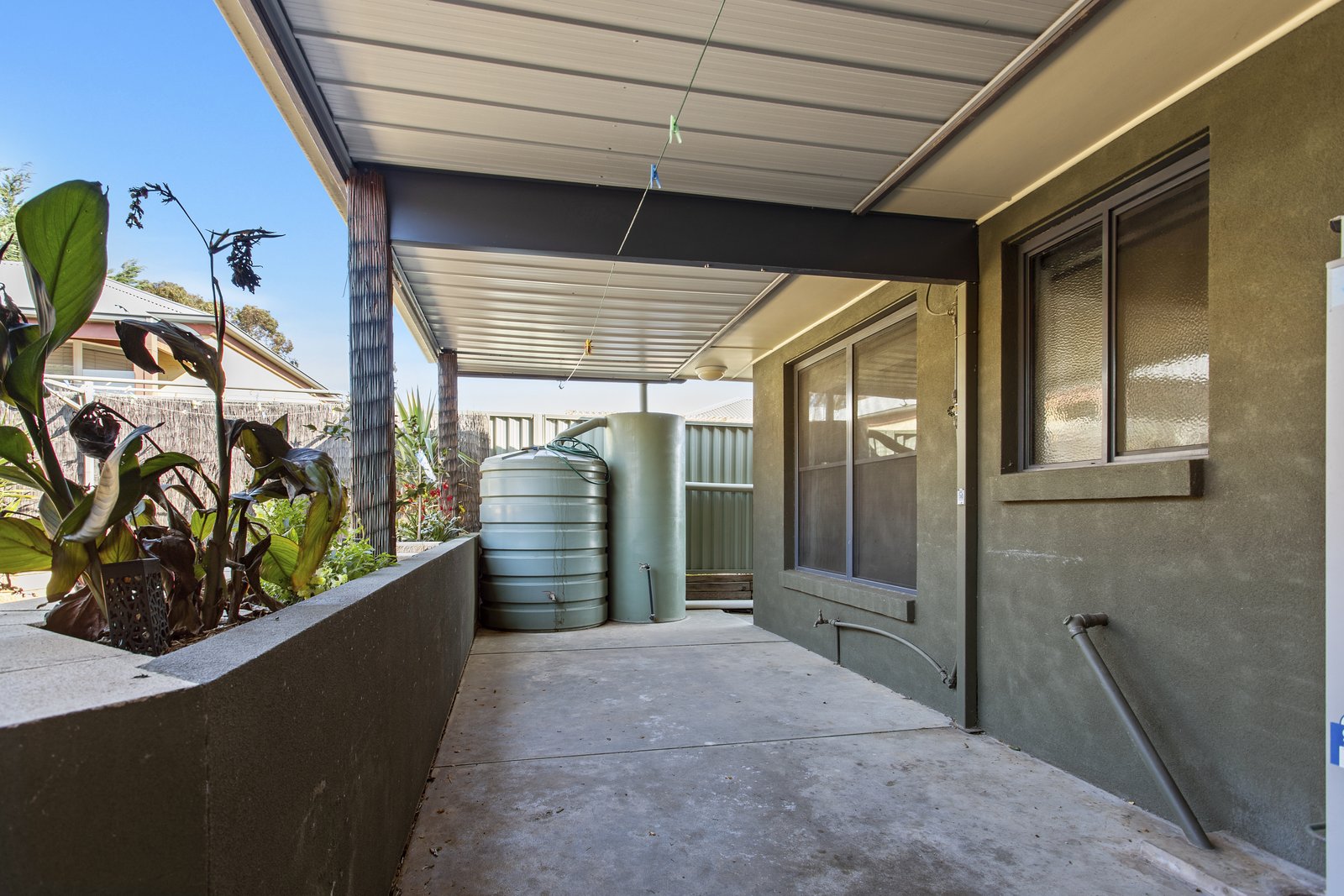 8 Retreat Road FLORA HILL 9