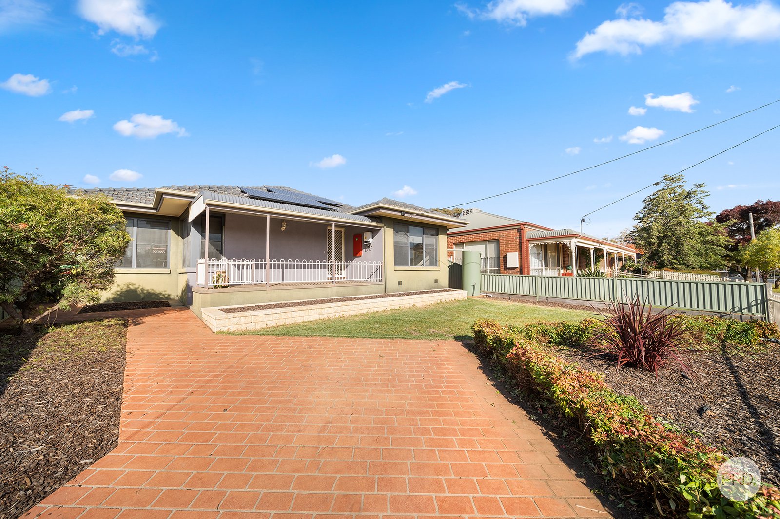 8 Retreat Road FLORA HILL 2