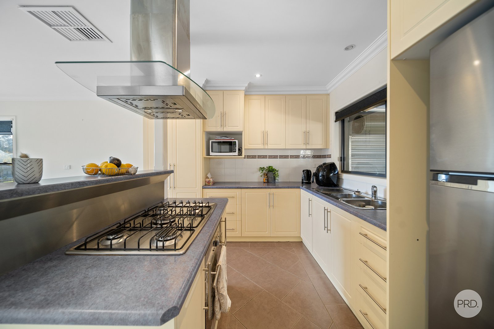 8 Retreat Road FLORA HILL 4