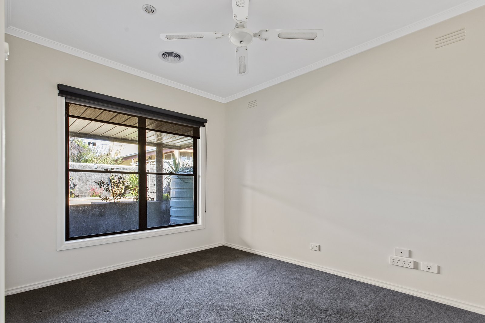 8 Retreat Road FLORA HILL 7
