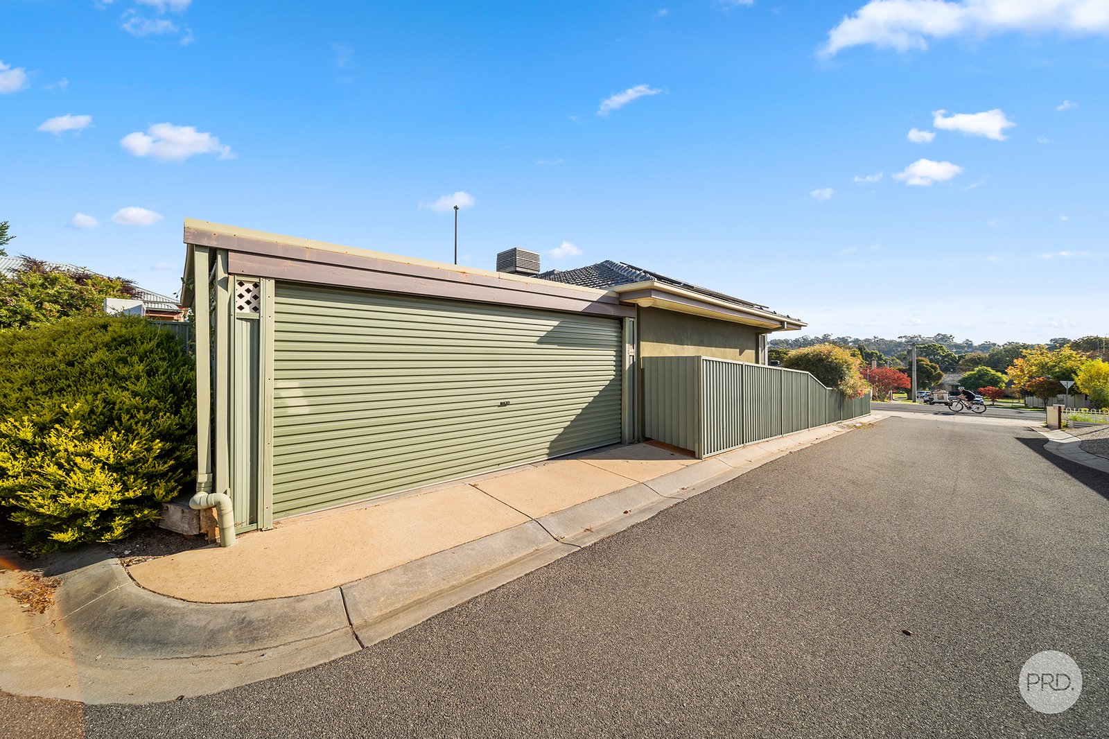 8 Retreat Road FLORA HILL 12