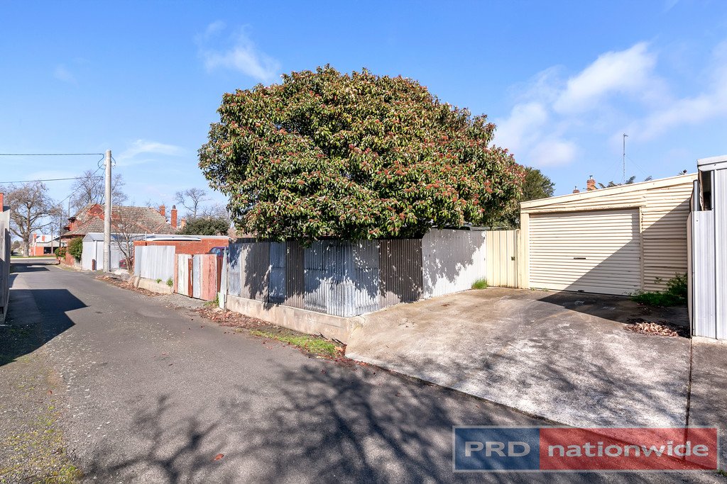 8 Ripon Street North BALLARAT 15