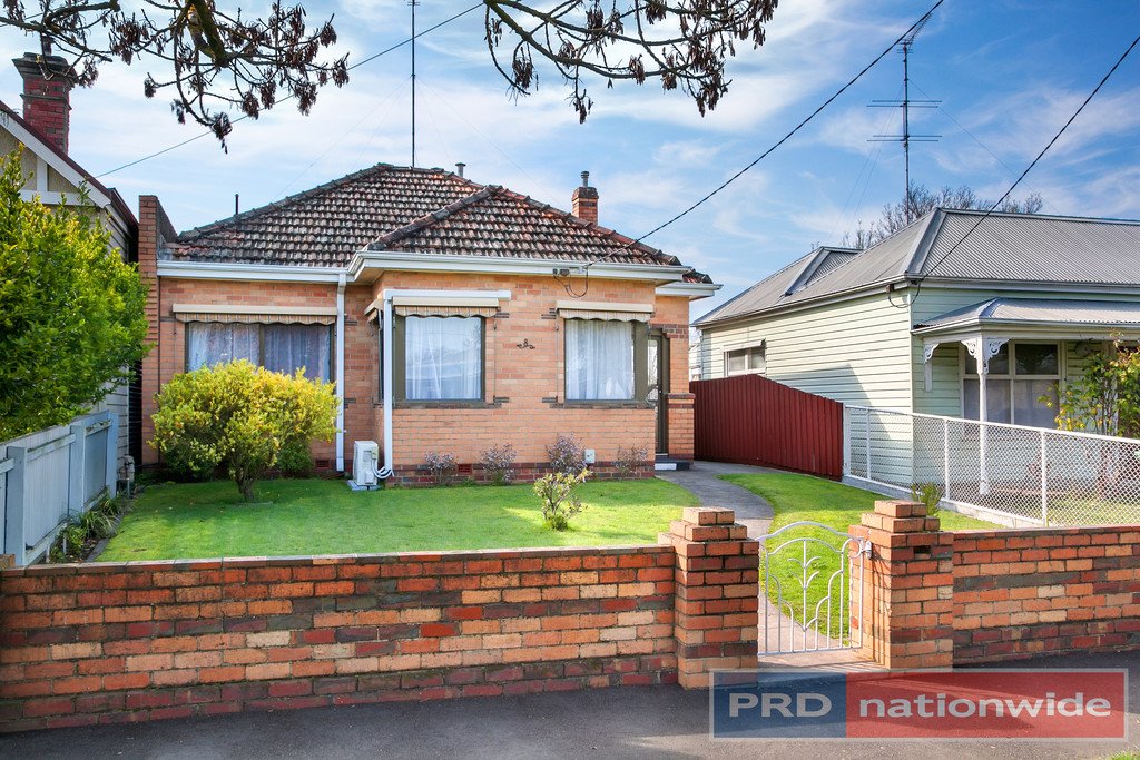 8 Ripon Street North BALLARAT 16