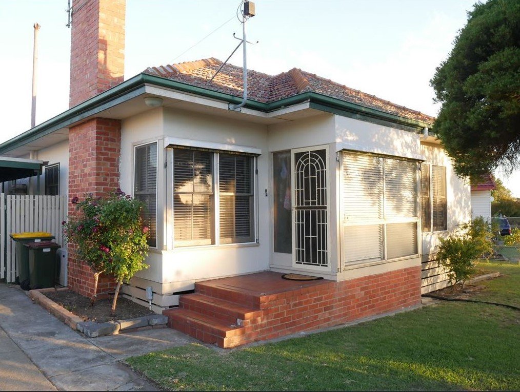 8 Robertson Street, Thomson VIC 3219 Buxton 2020