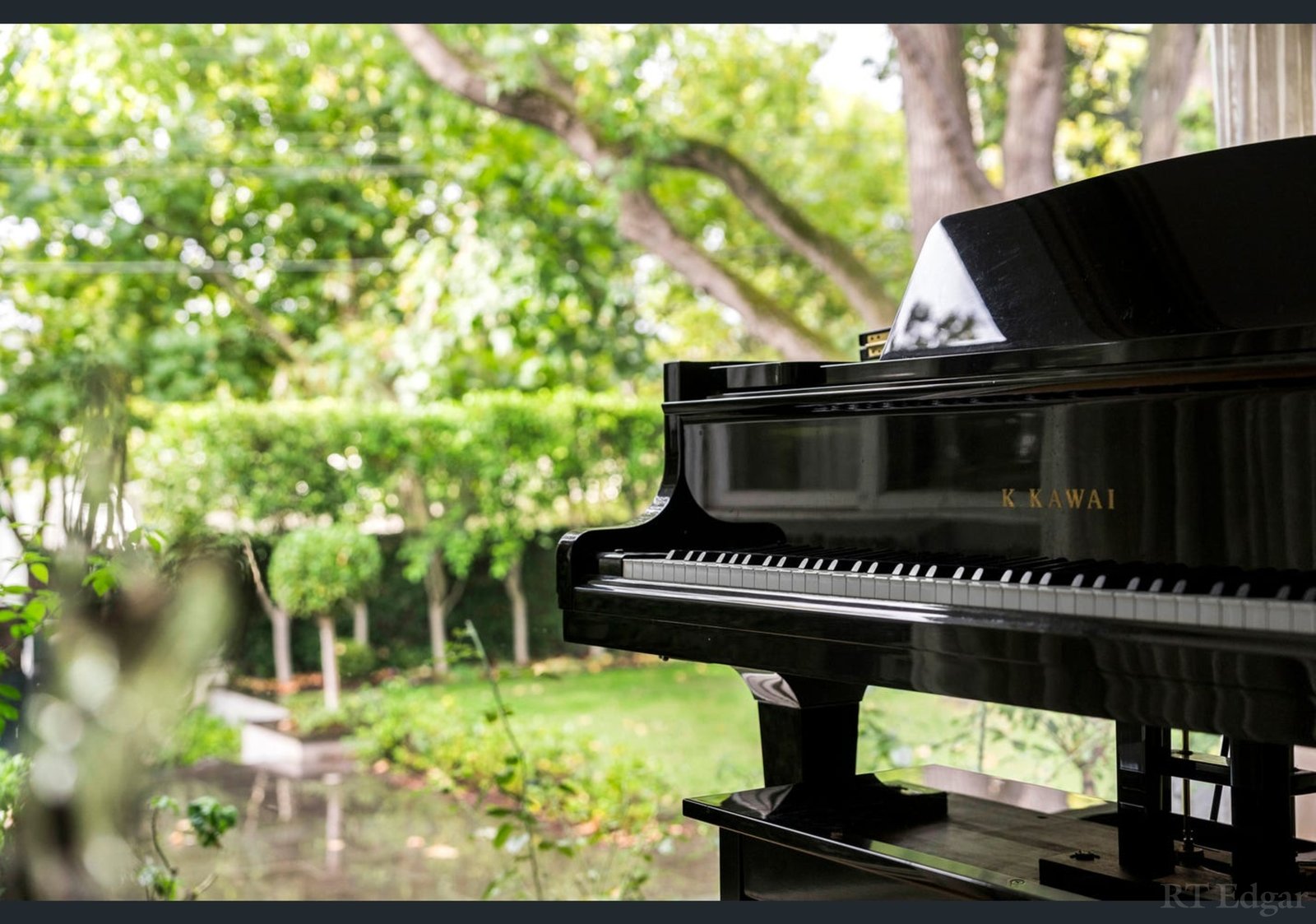 Real Estate and Property in 8 Robertson Street, Toorak, VIC