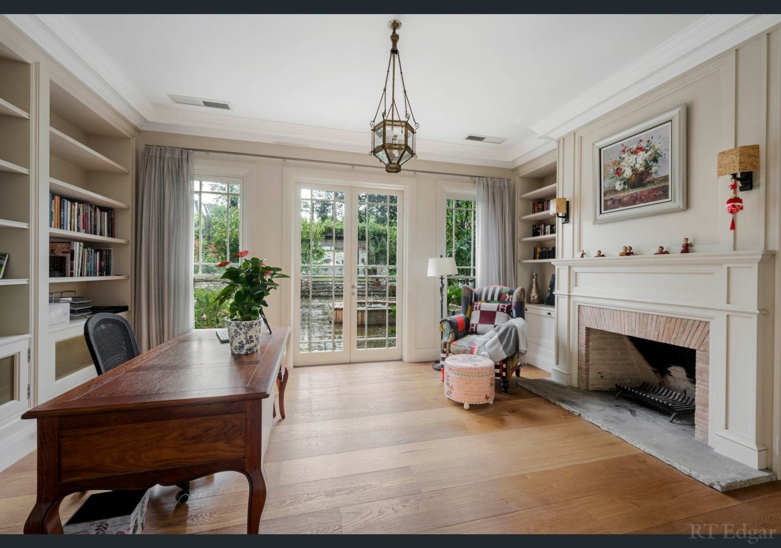 Real Estate and Property in 8 Robertson Street, Toorak, VIC