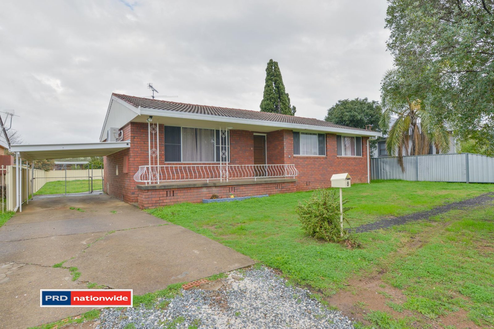 8 Robina Street TAMWORTH 1