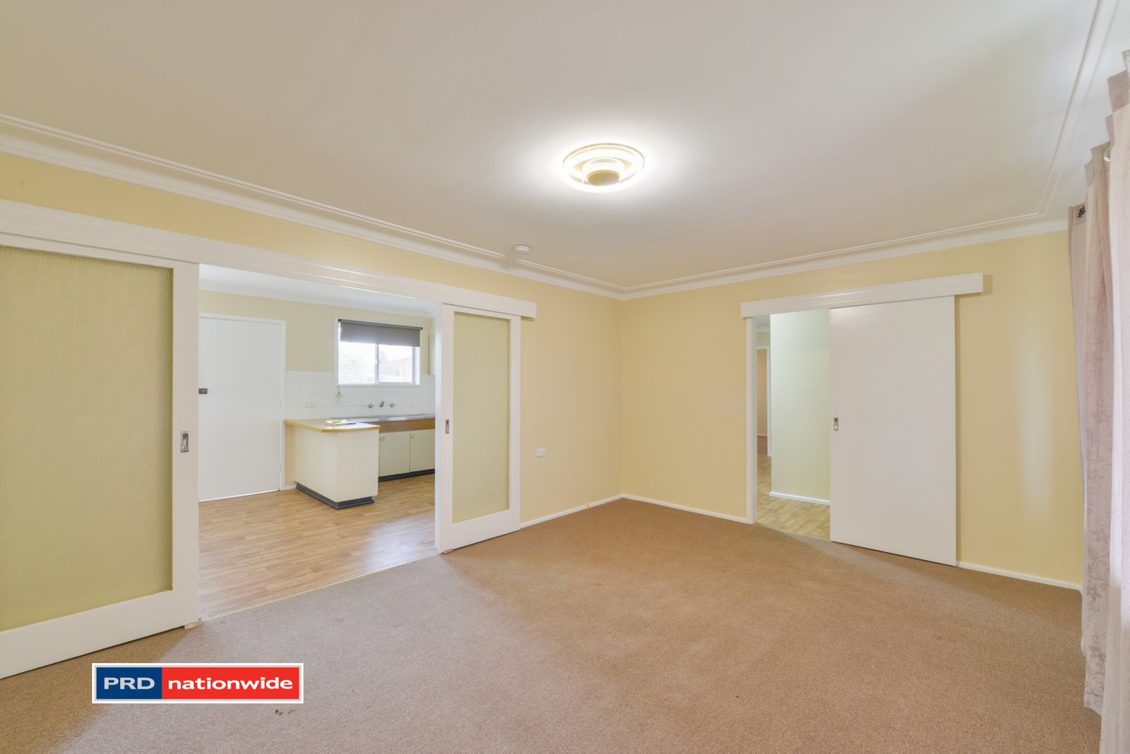 8 Robina Street TAMWORTH 4