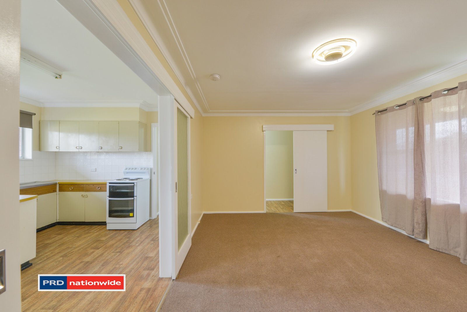 8 Robina Street TAMWORTH 5