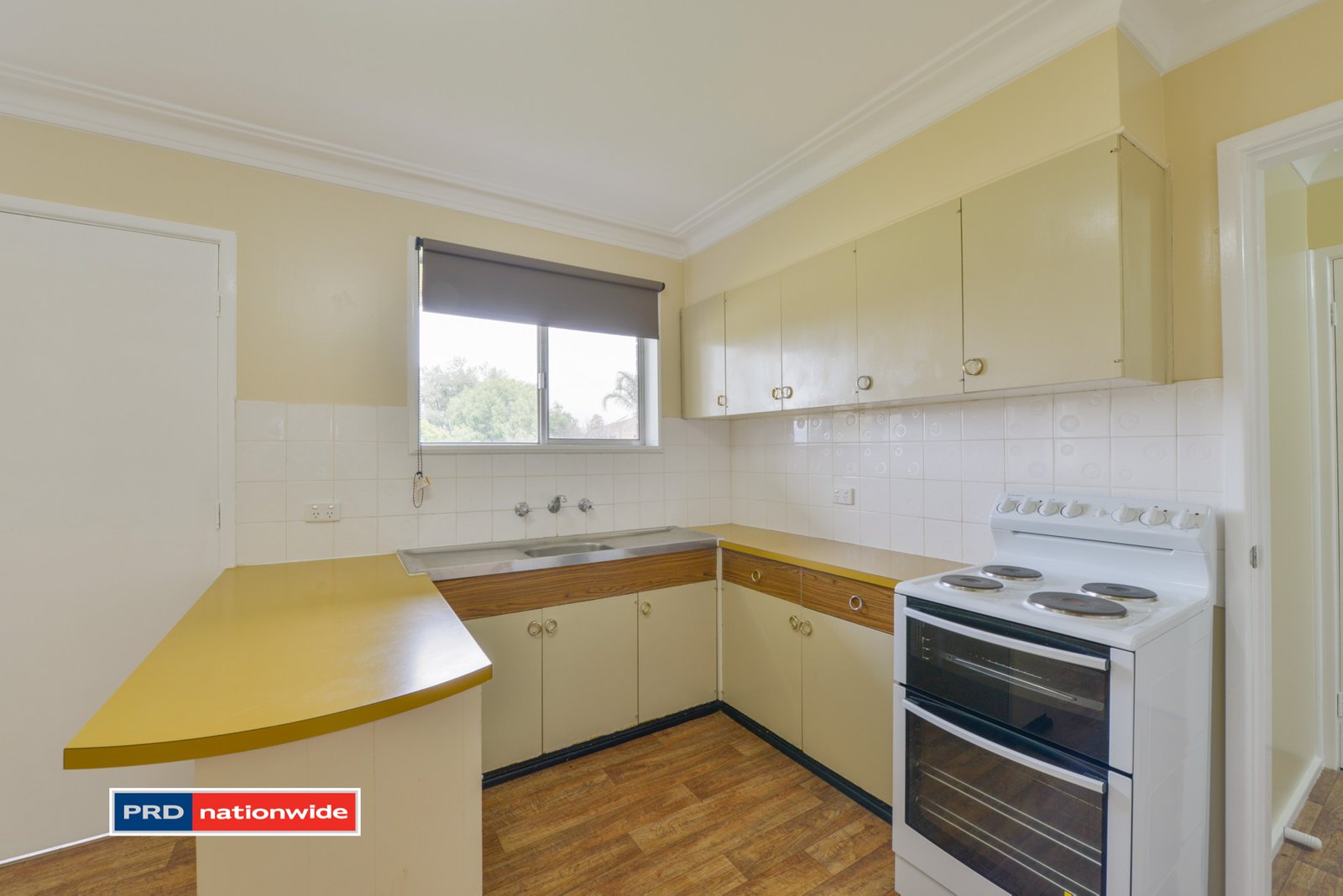 8 Robina Street TAMWORTH 11