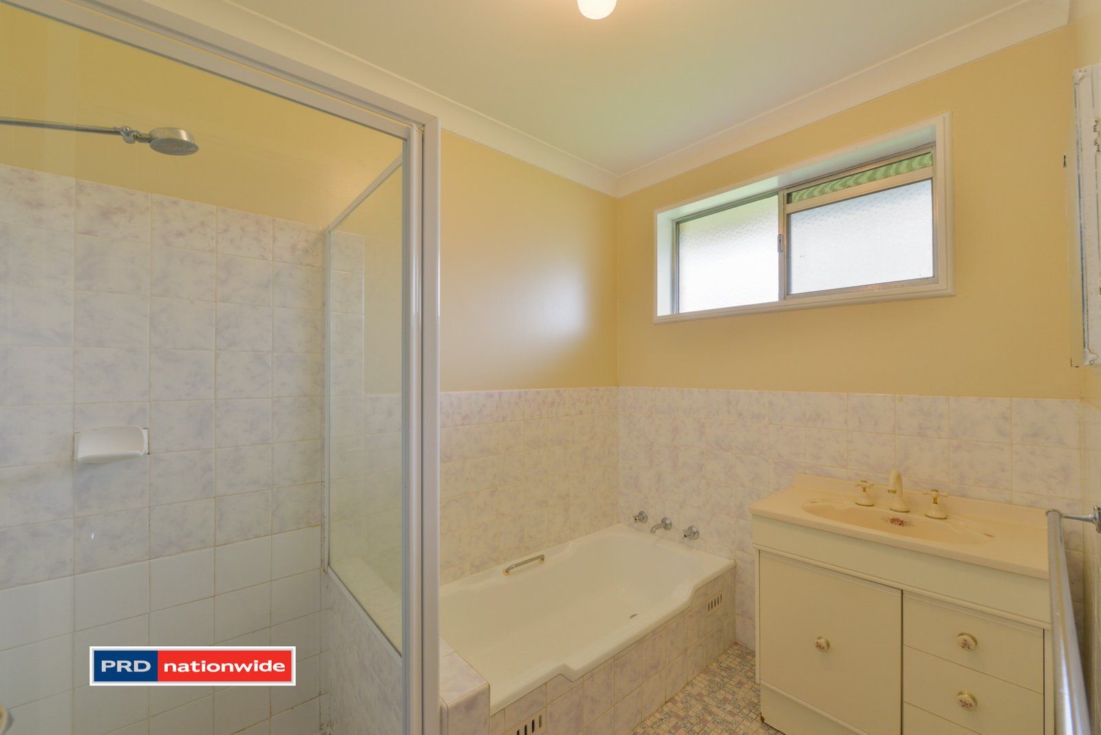 8 Robina Street TAMWORTH 14