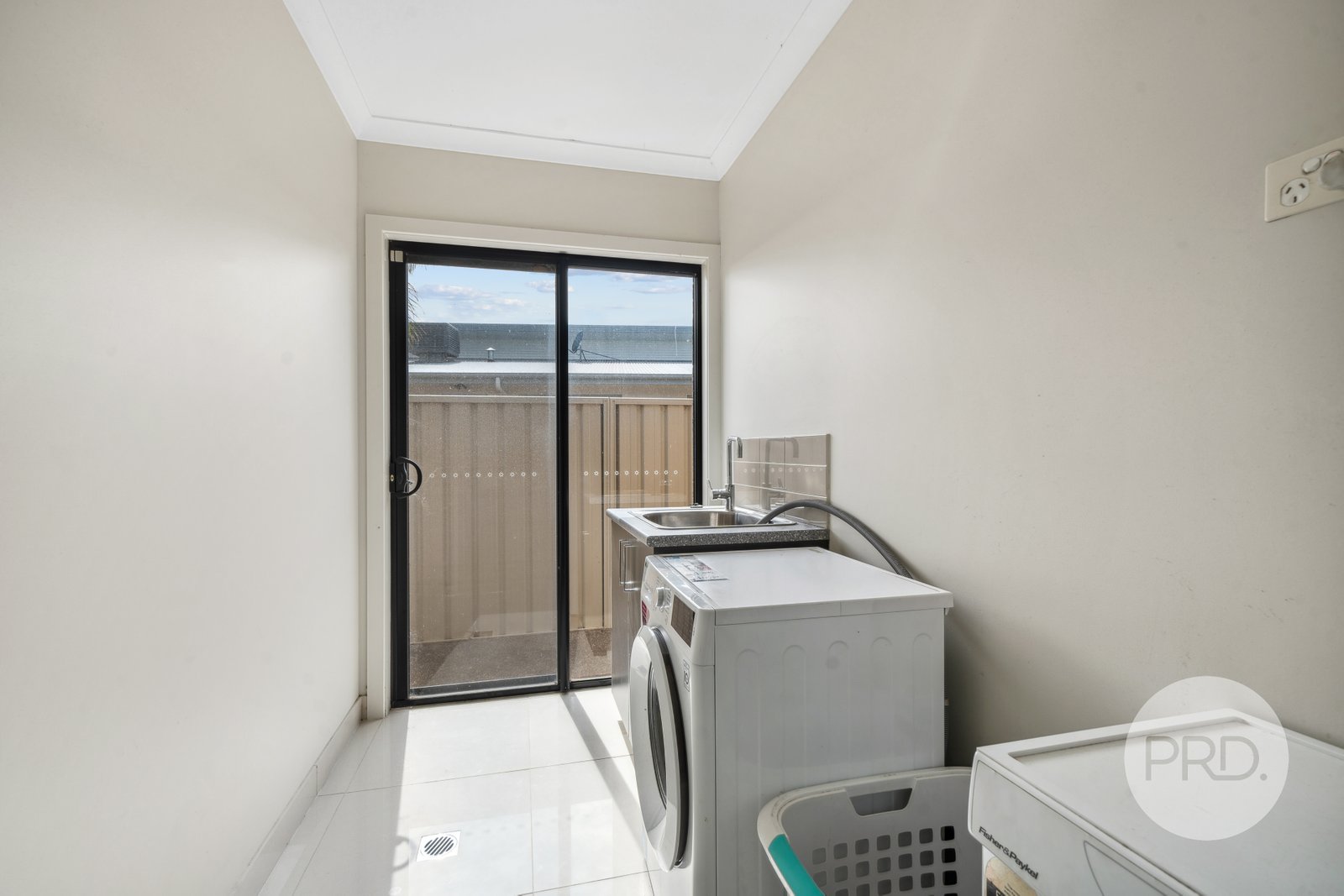 8 Rockliff Court LOCKHART 12