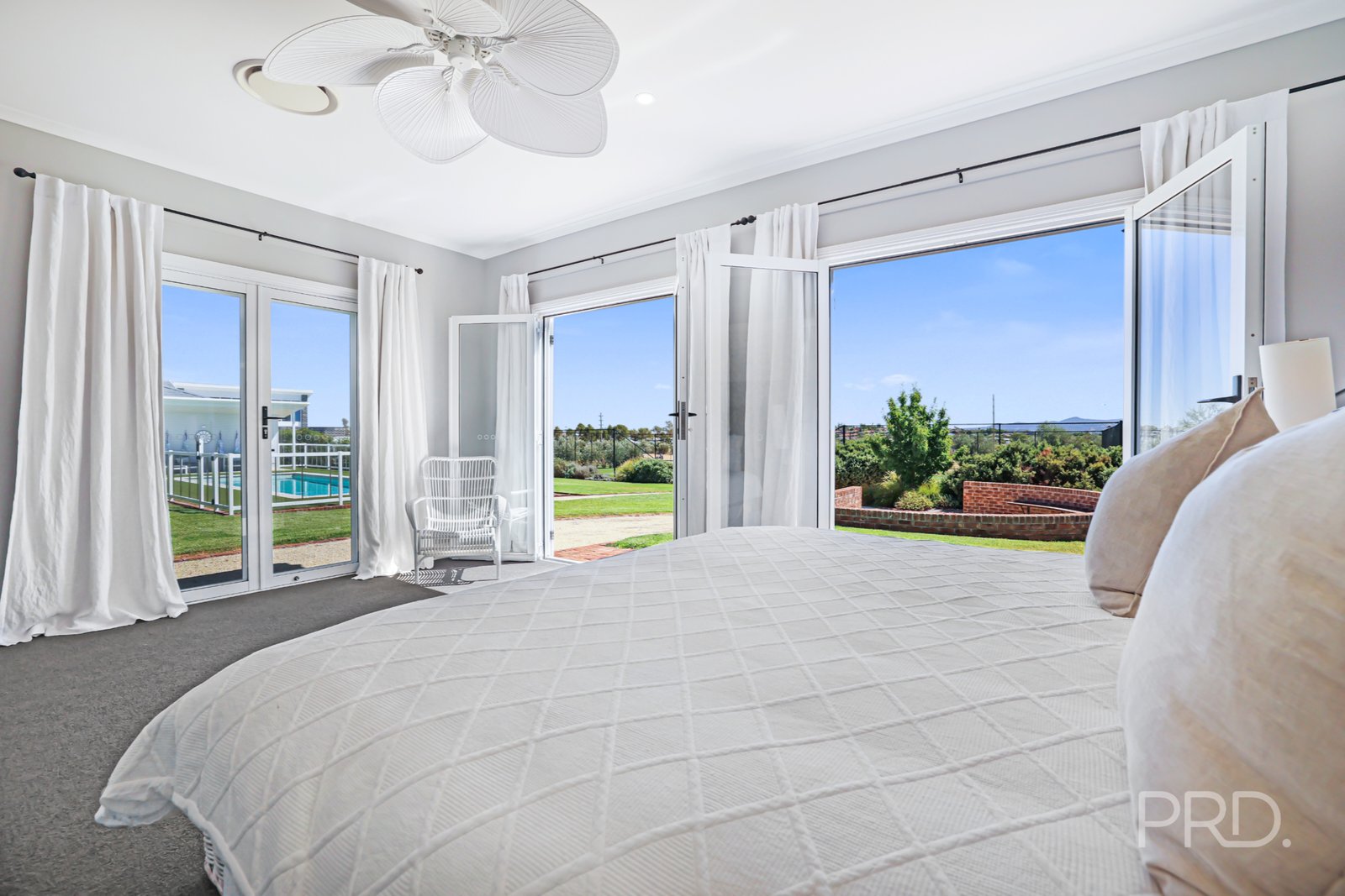 8 Rodeo Drive TAMWORTH 9