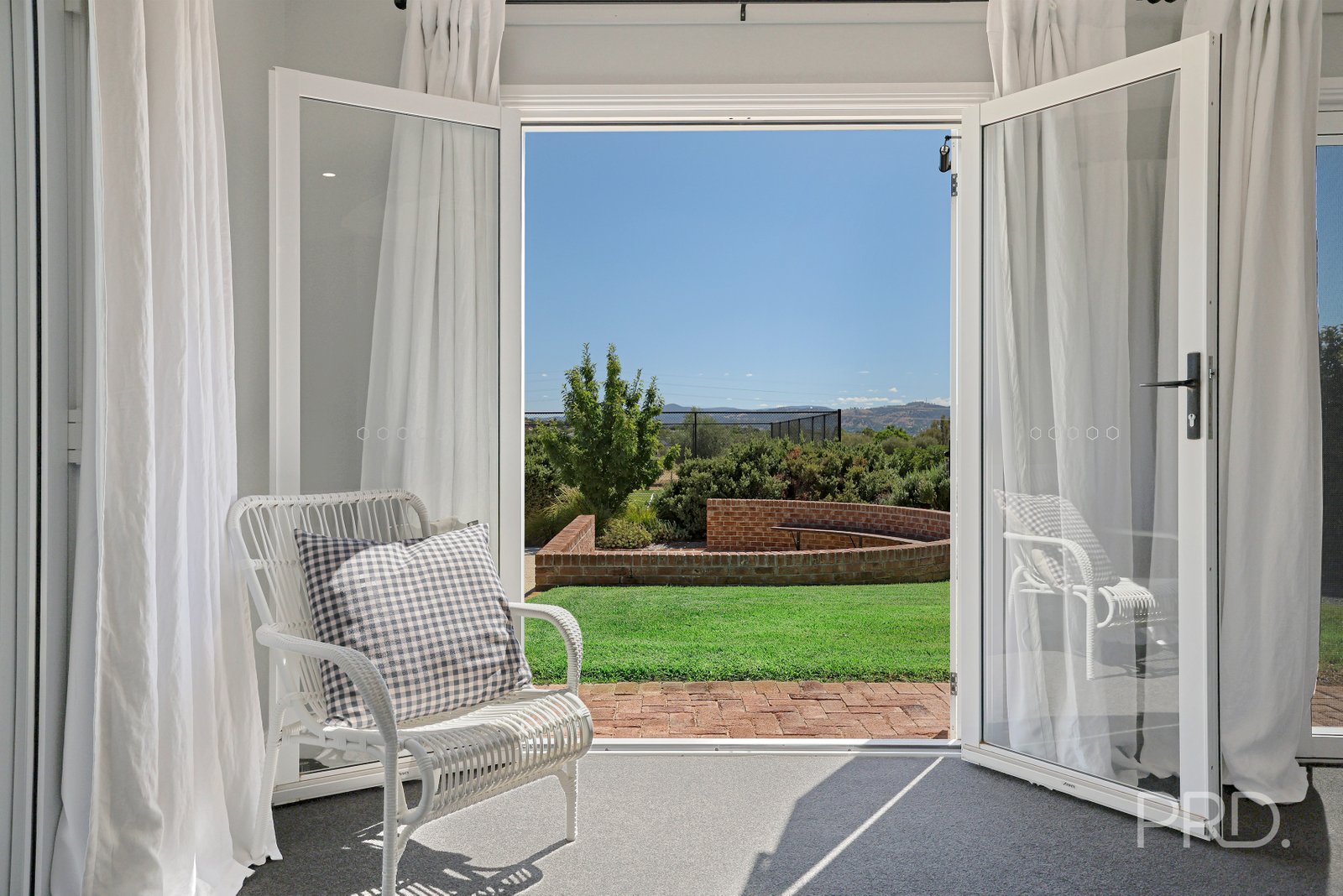 8 Rodeo Drive TAMWORTH 10