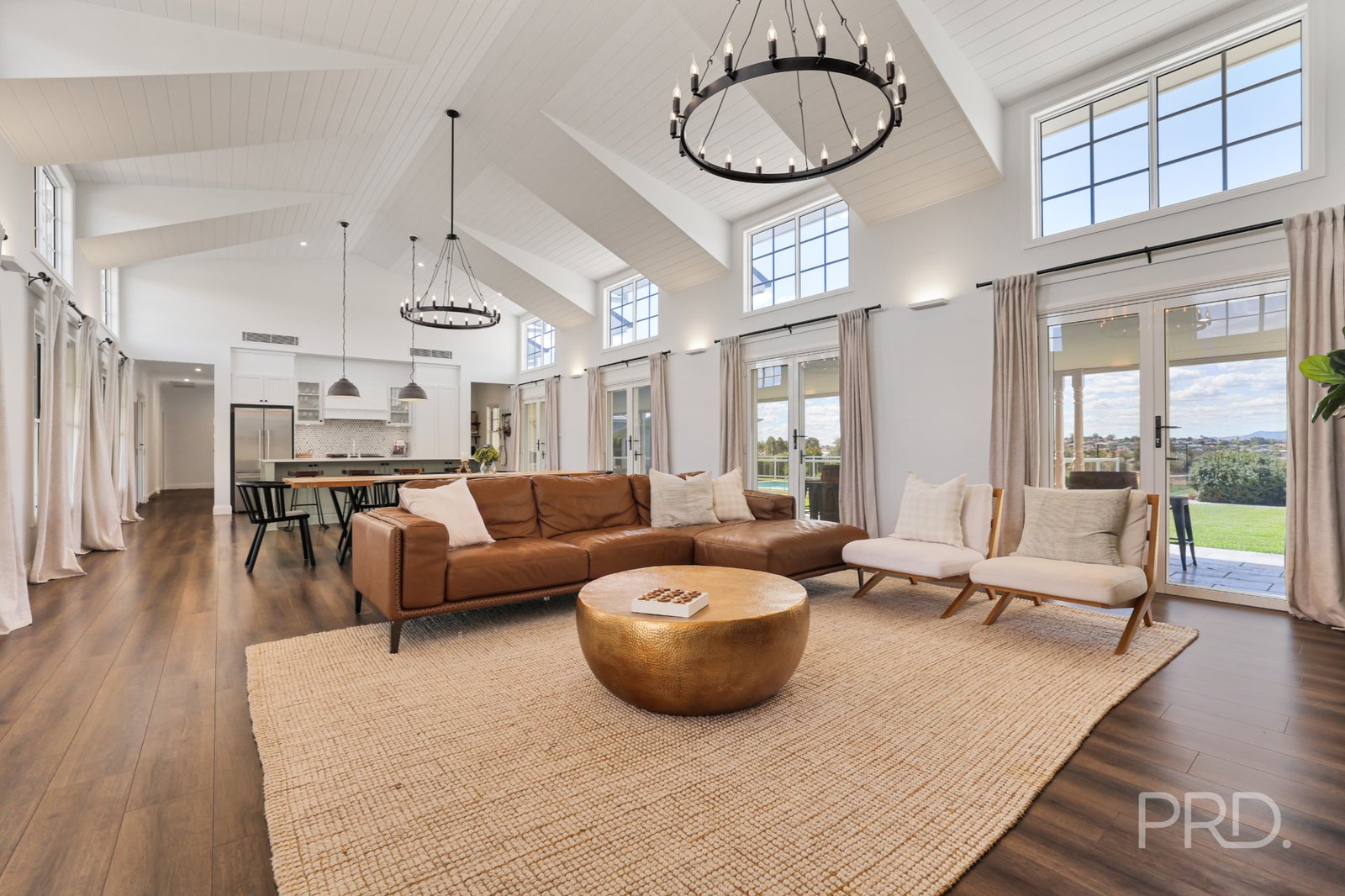 8 Rodeo Drive TAMWORTH 15