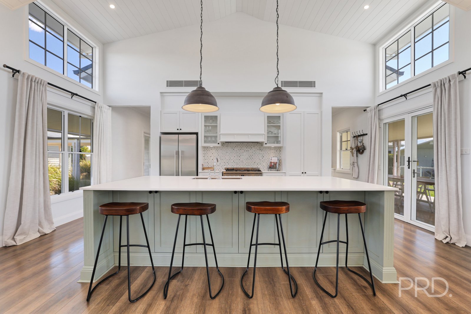 8 Rodeo Drive TAMWORTH 22