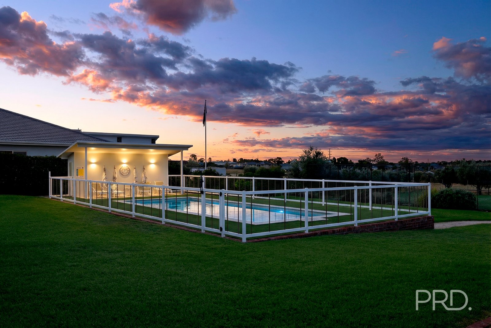 8 Rodeo Drive TAMWORTH 32