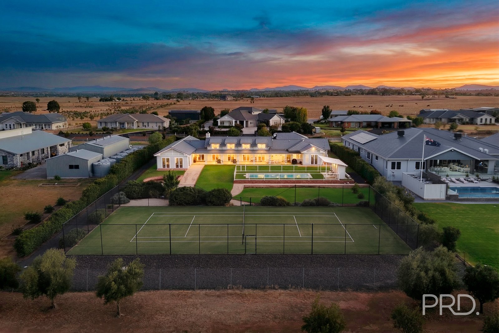 8 Rodeo Drive TAMWORTH 35